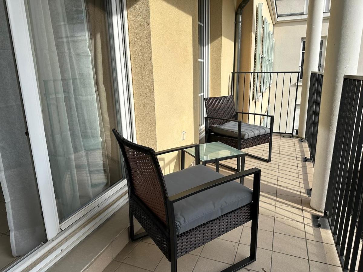 Ferienwohnung L'Escale Du Trianon Le Plessis-Robinson Exterior foto